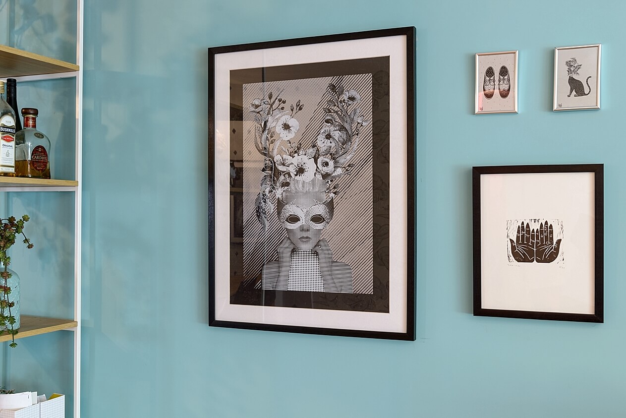 מקבץ של מונוכרום של יוצרים ישראלים