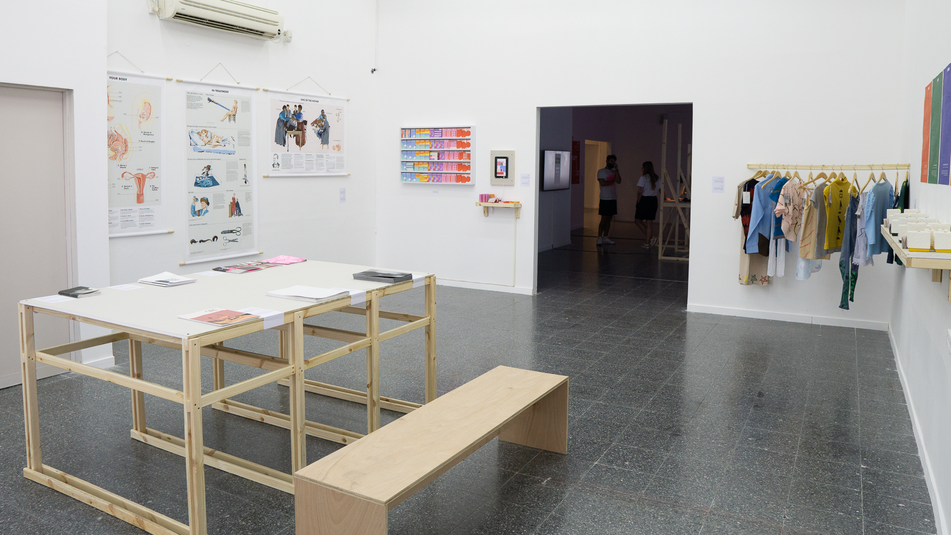 תערוכת בוגרי בצלאל 2021. צילום: טל סולומון ורדי