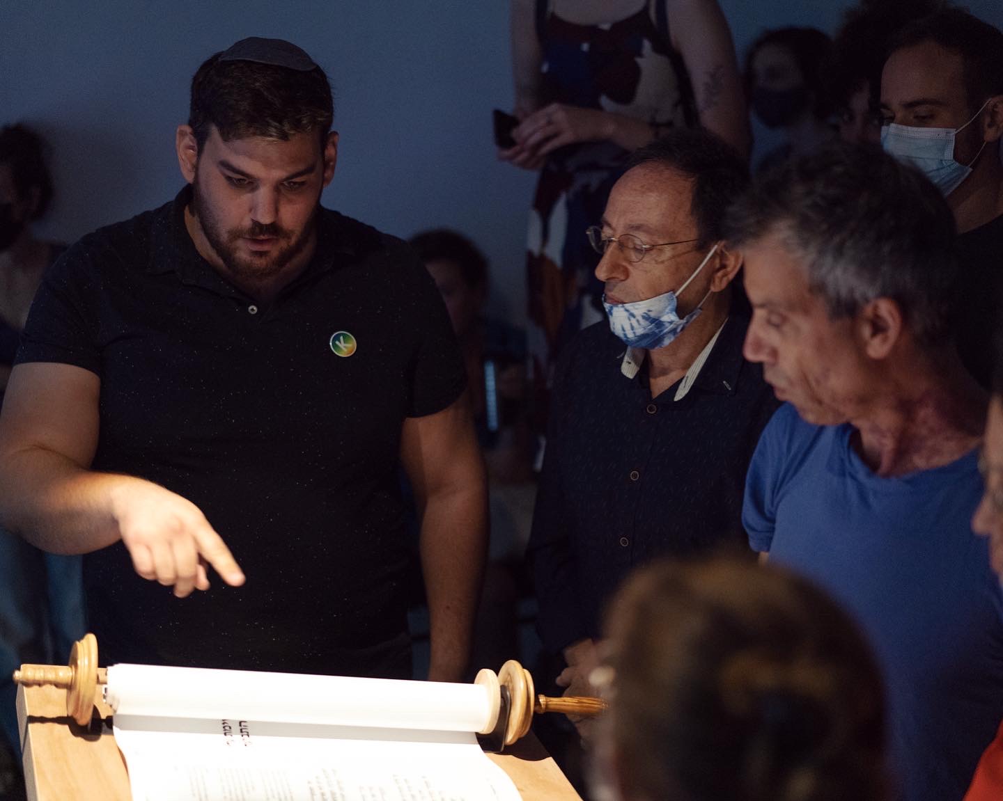 משמאל - אבישי אדלר. צילום: דניאל חנוך