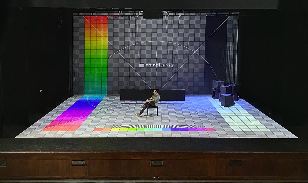 יואב כהן מאחורי הקלעים של ׳מצבי רוח׳