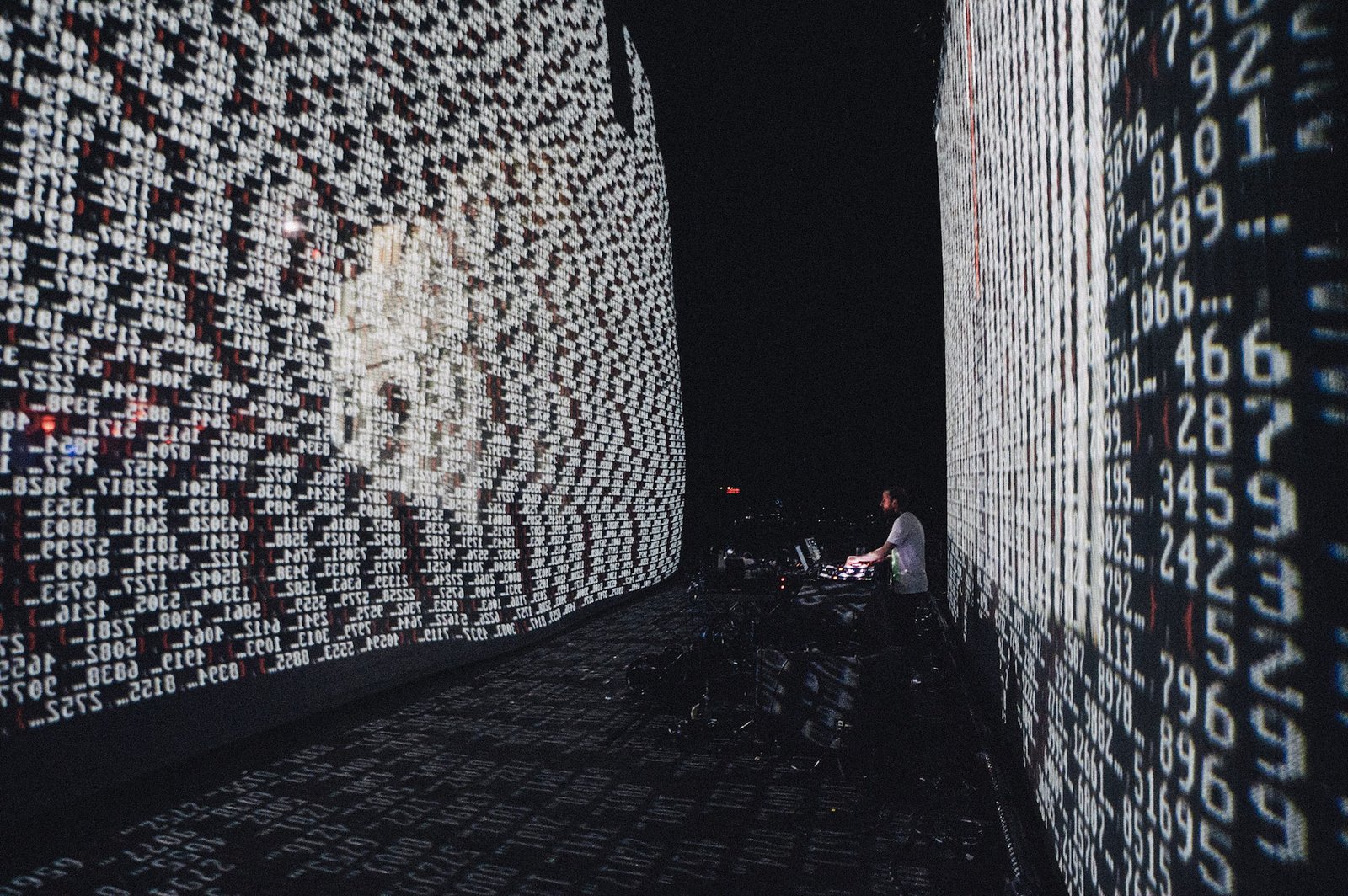Max Cooper, Brixton Academy. photo: Michal Augustini
