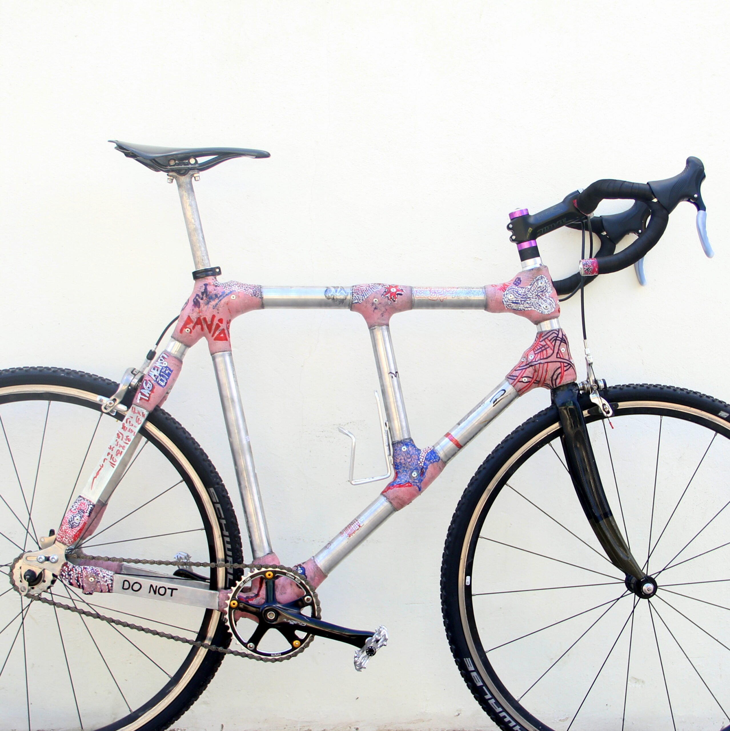 עיצוב: עטר ברוש